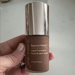 JANE IREDALE Beyond Matte Foundation M18